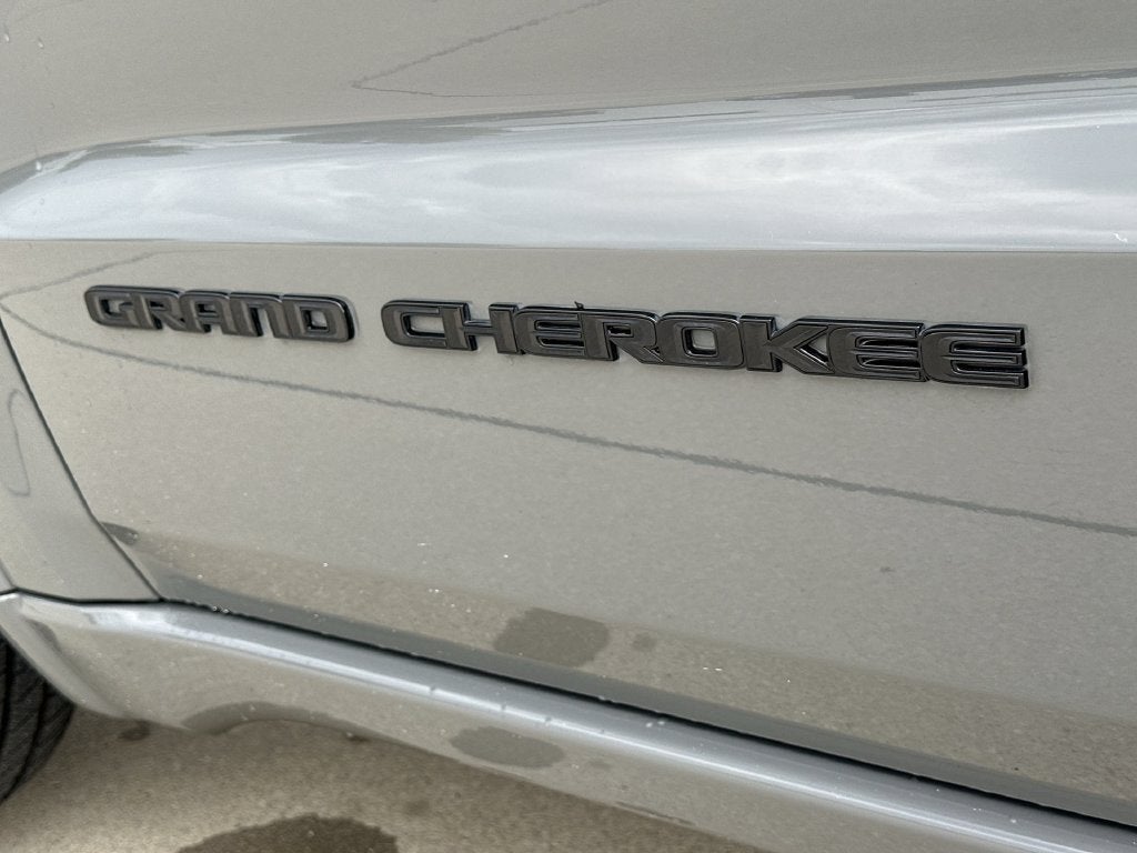 2021 Jeep Grand Cherokee Laredo X 4x4