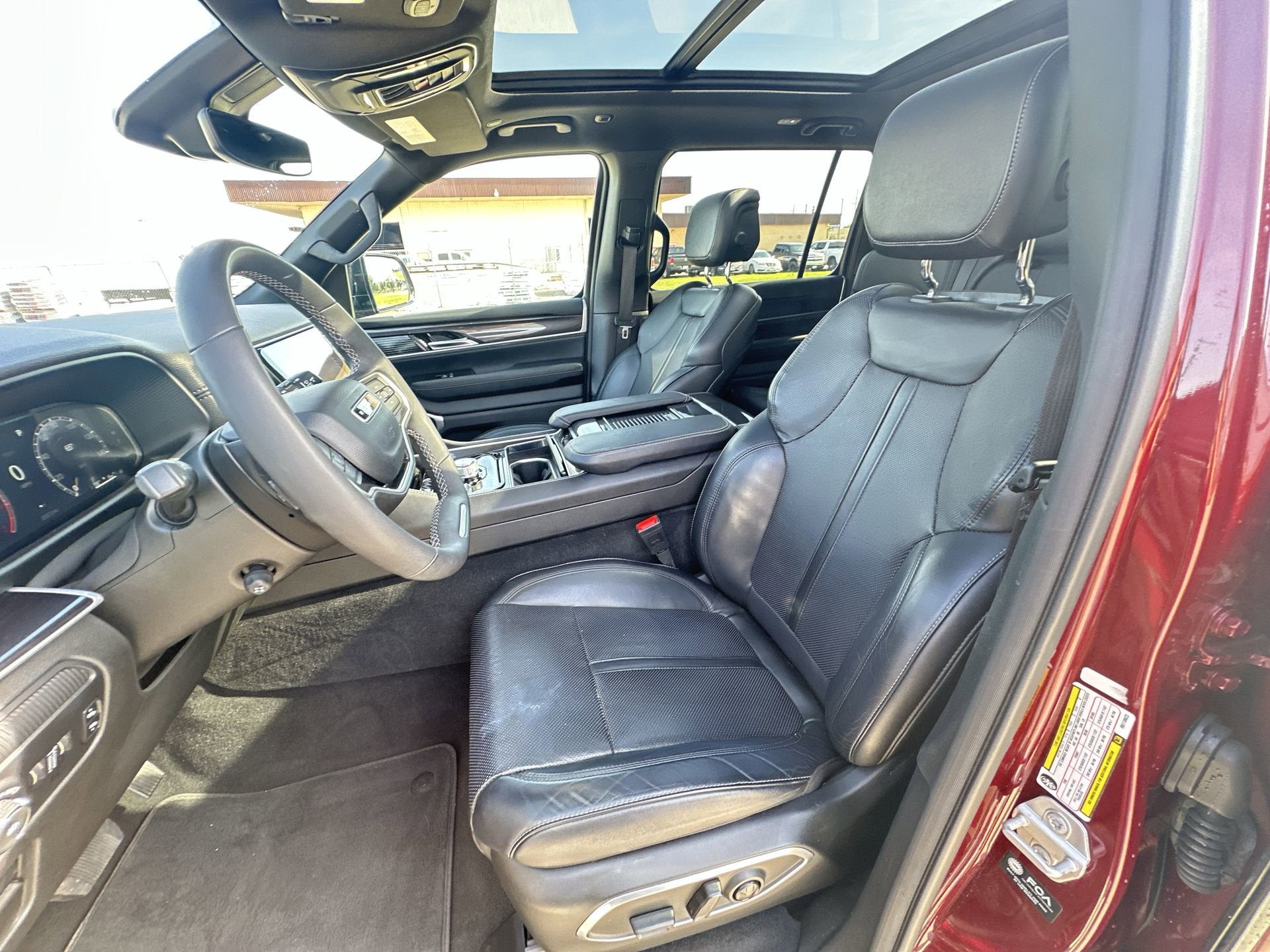 2024 Jeep Wagoneer Base