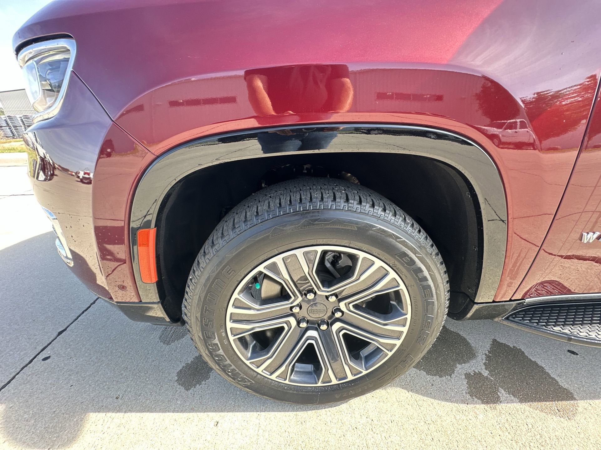2024 Jeep Wagoneer Base