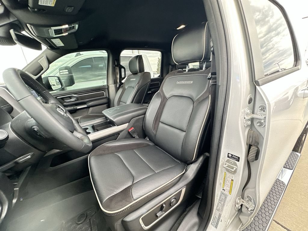 2023 RAM 1500 Laramie Crew Cab 4x4 5'7" Box