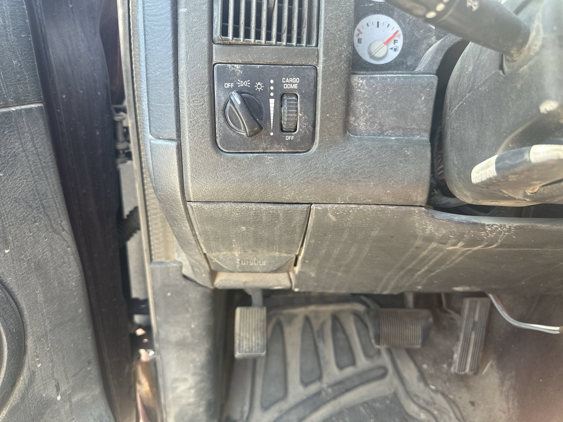 2004 Dodge Ram 2500 SLT