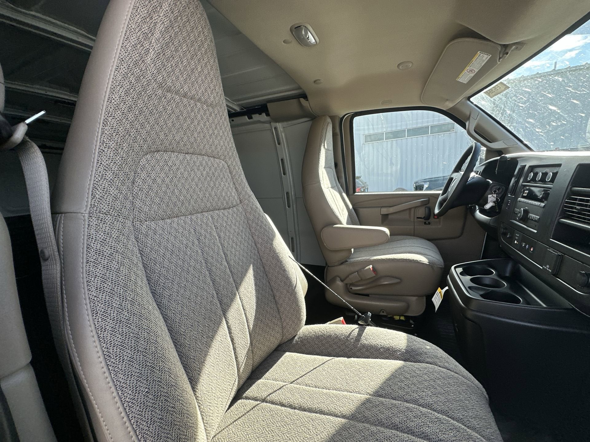 2025 Chevrolet Express Cargo 2500 WT