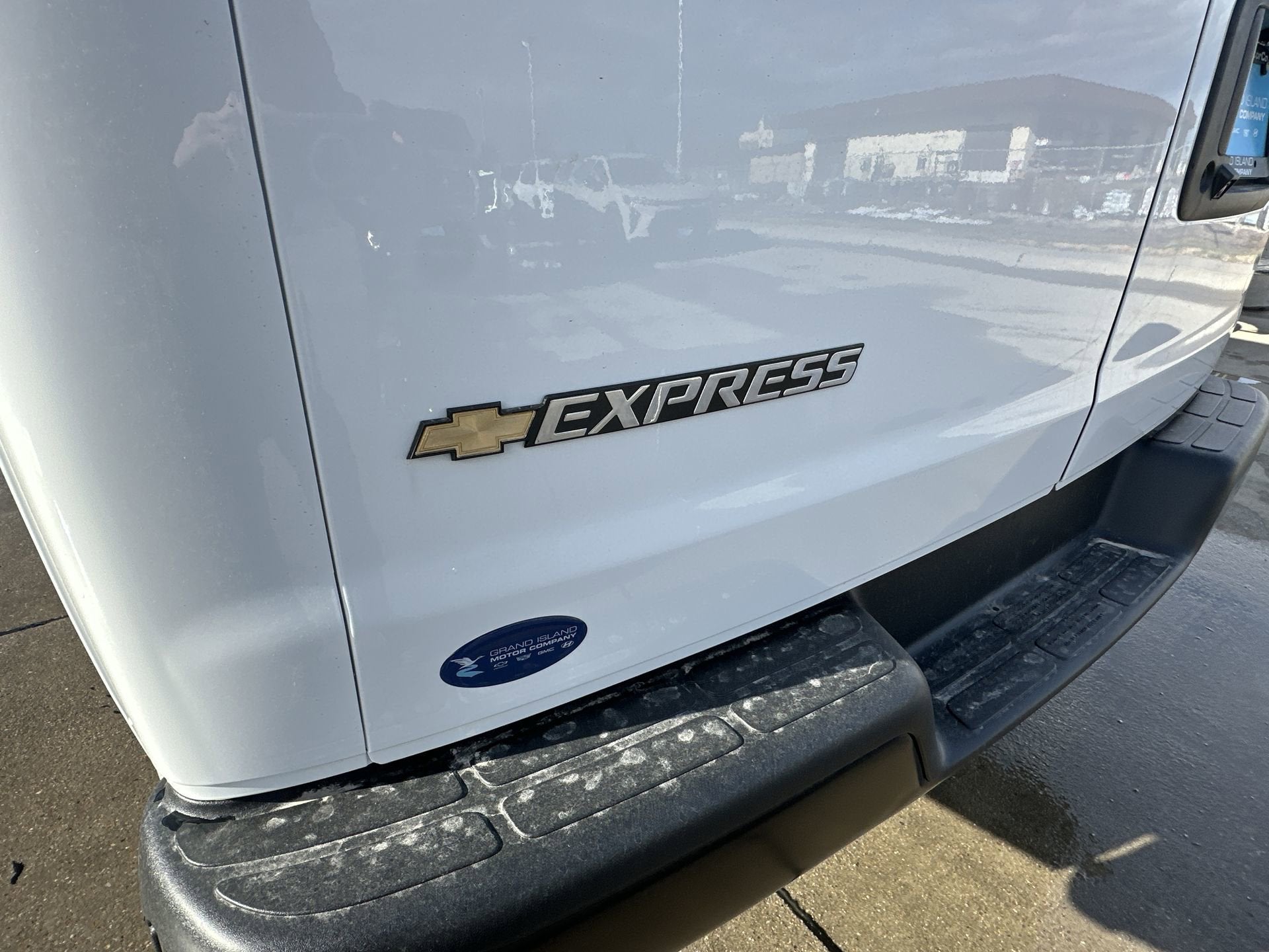 2025 Chevrolet Express Cargo 2500 WT