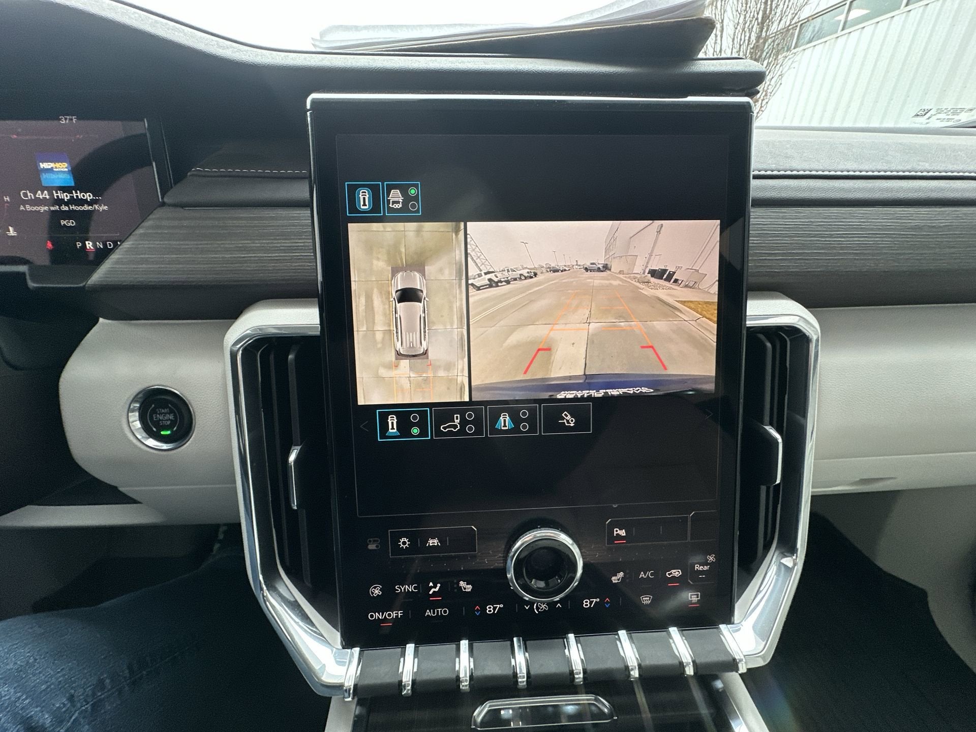 2024 GMC Acadia Denali