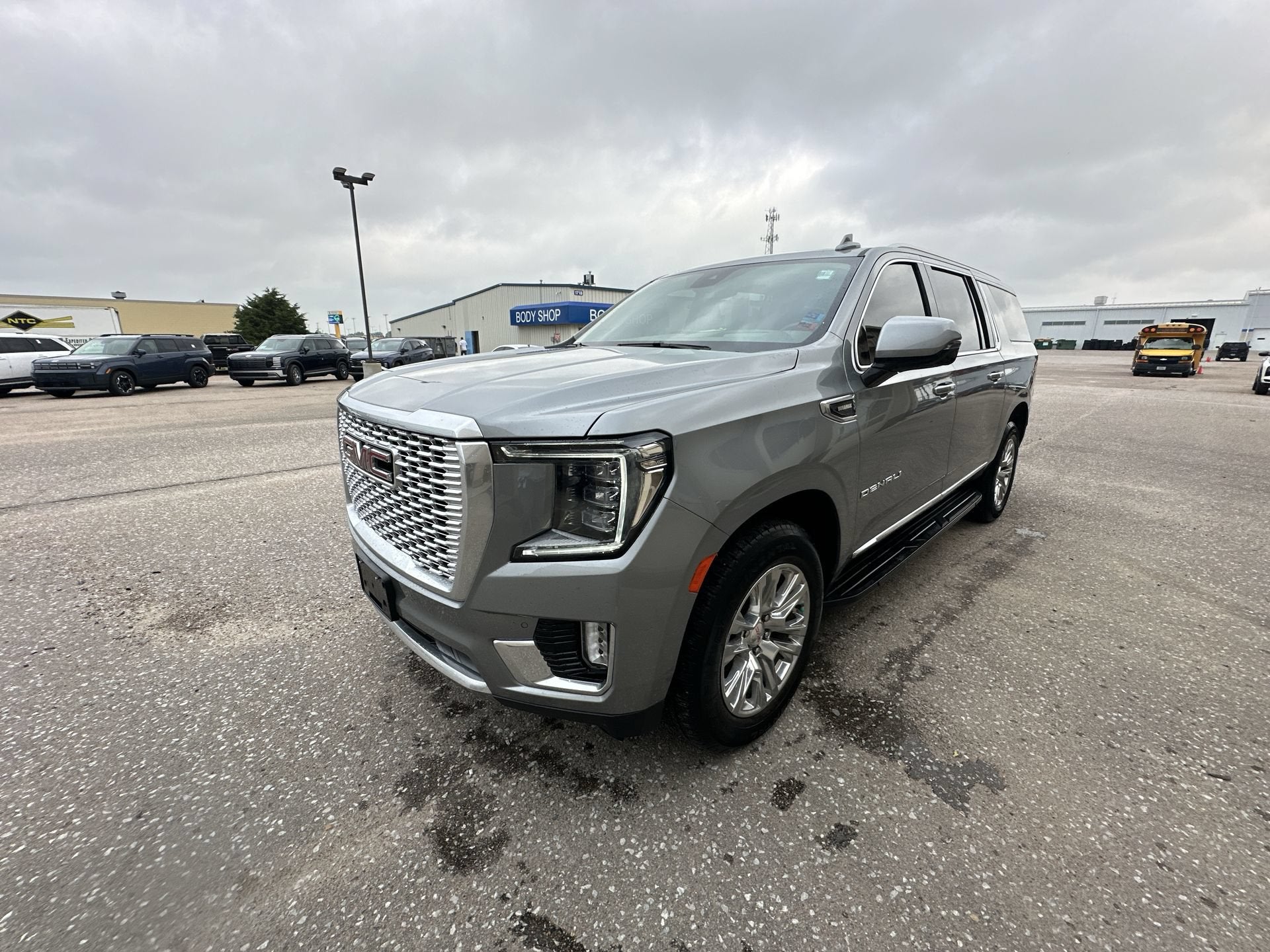 2023 GMC Yukon XL Denali