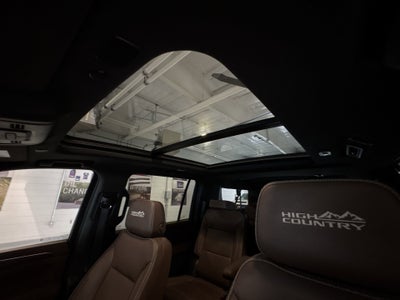 2023 Chevrolet Suburban High Country