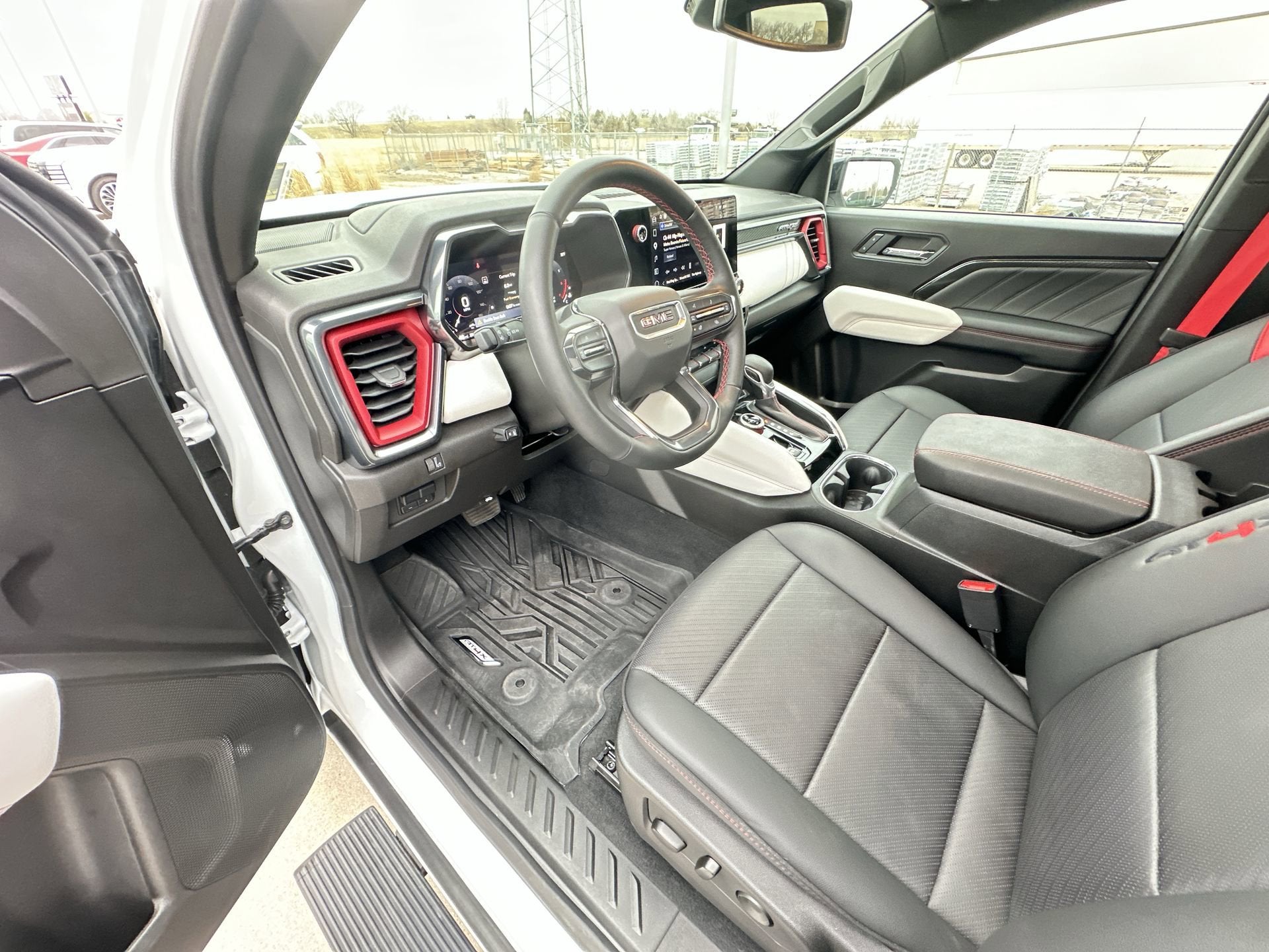 2025 GMC Canyon AT4