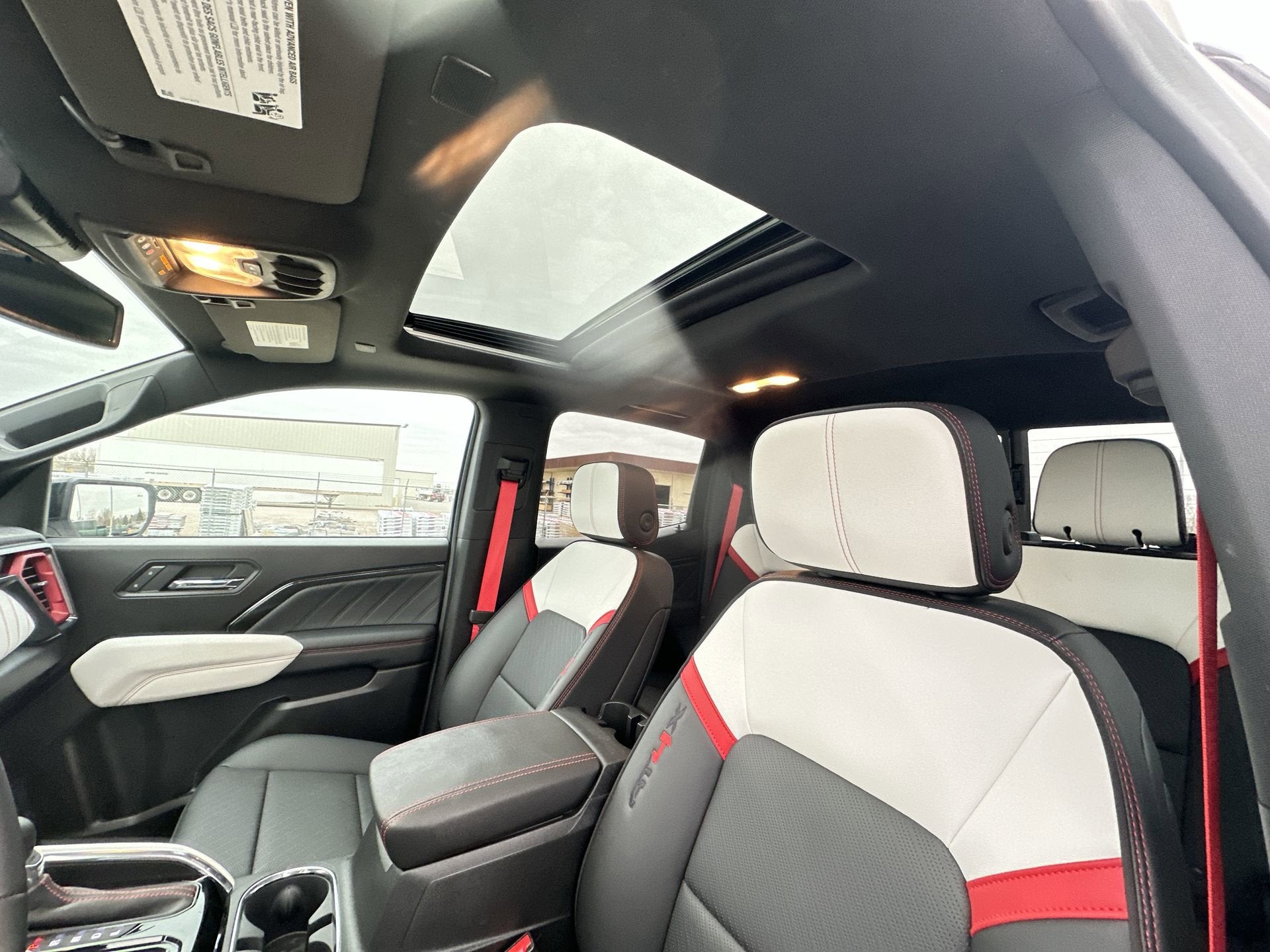 2025 GMC Canyon AT4
