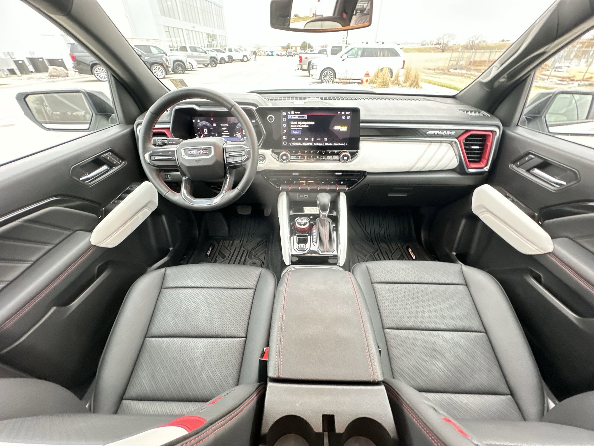 2025 GMC Canyon AT4