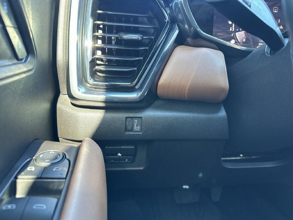 2023 GMC Canyon 4WD AT4