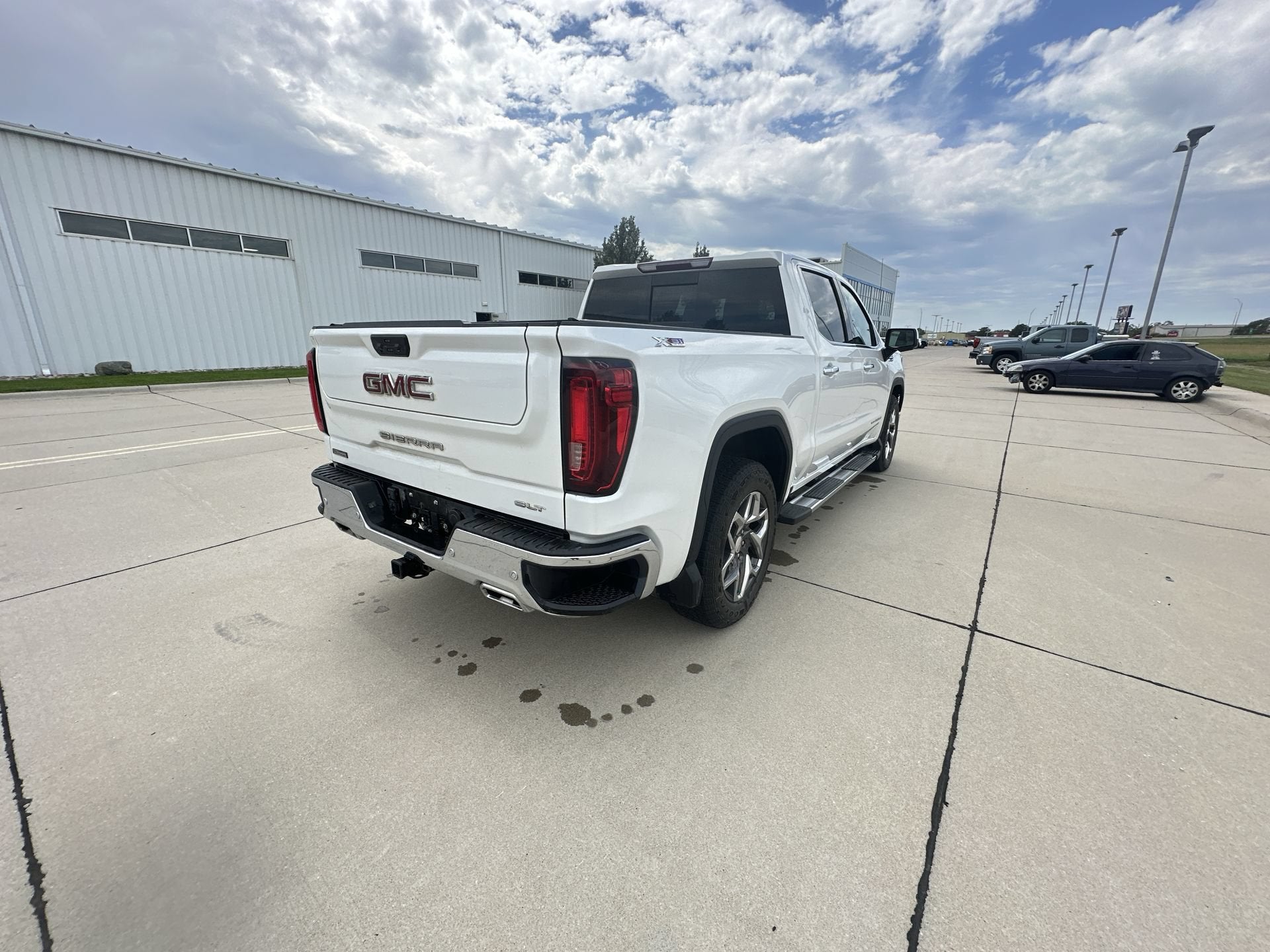 2024 GMC Sierra 1500 SLT