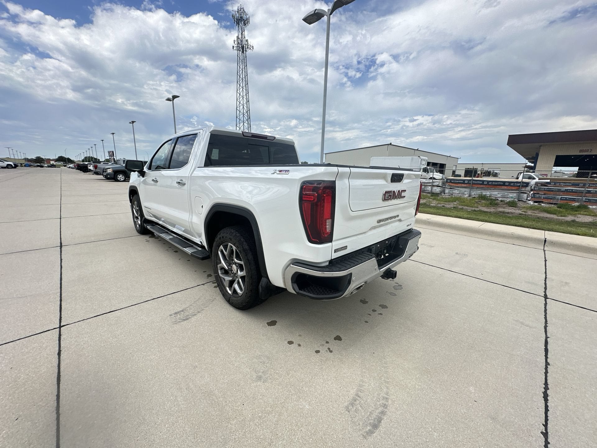 2024 GMC Sierra 1500 SLT