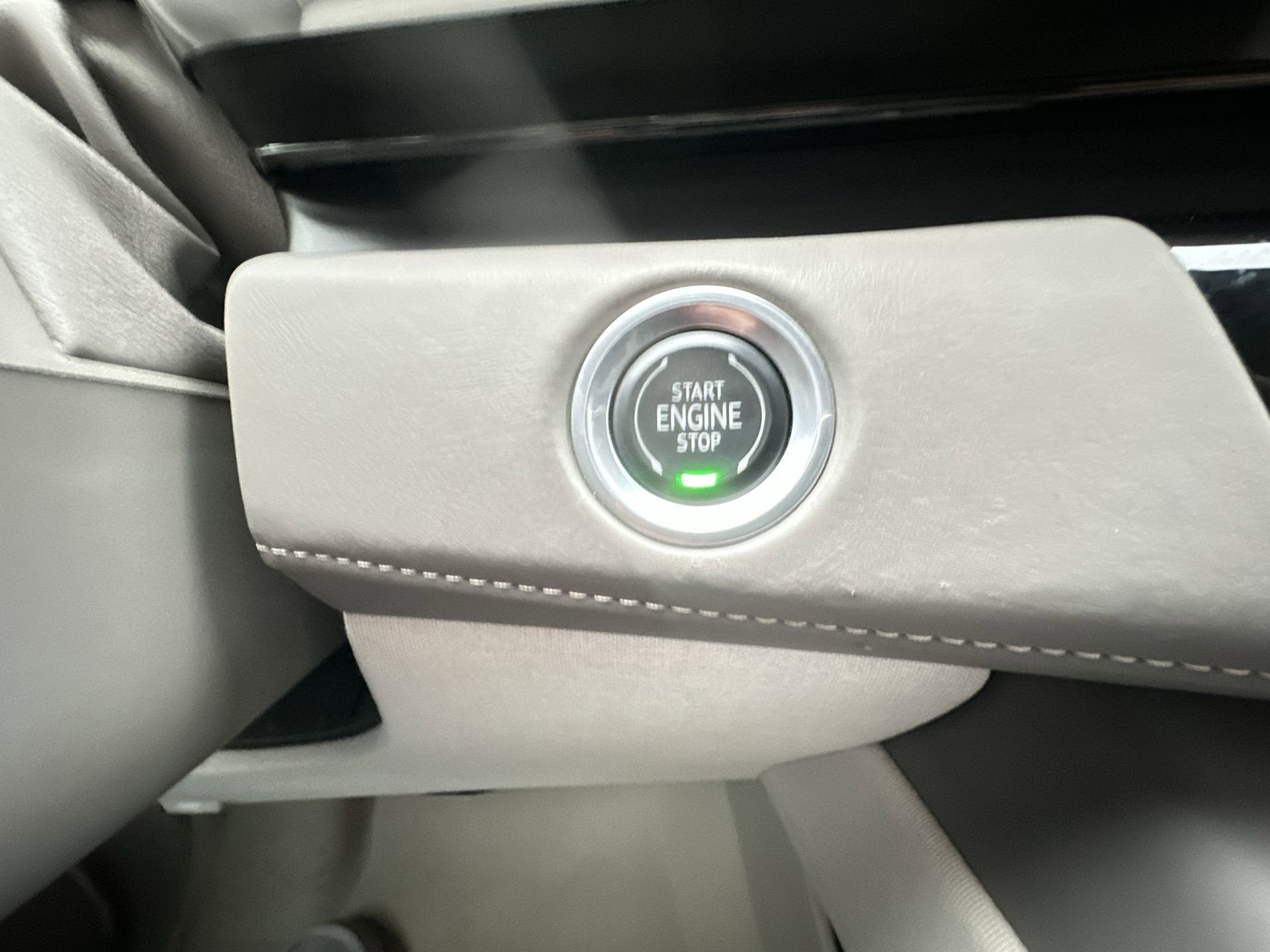 2021 Cadillac Escalade ESV Premium Luxury Platinum