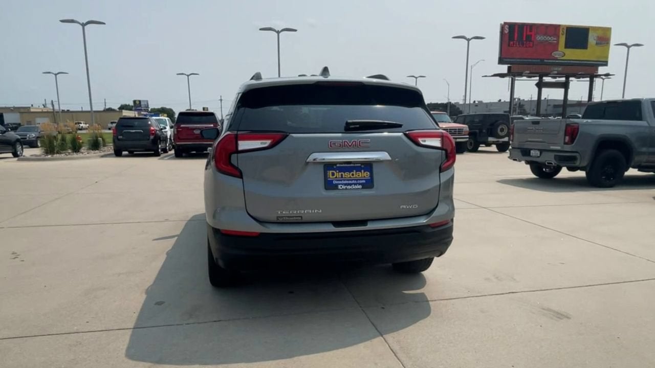 2023 GMC Terrain SLE