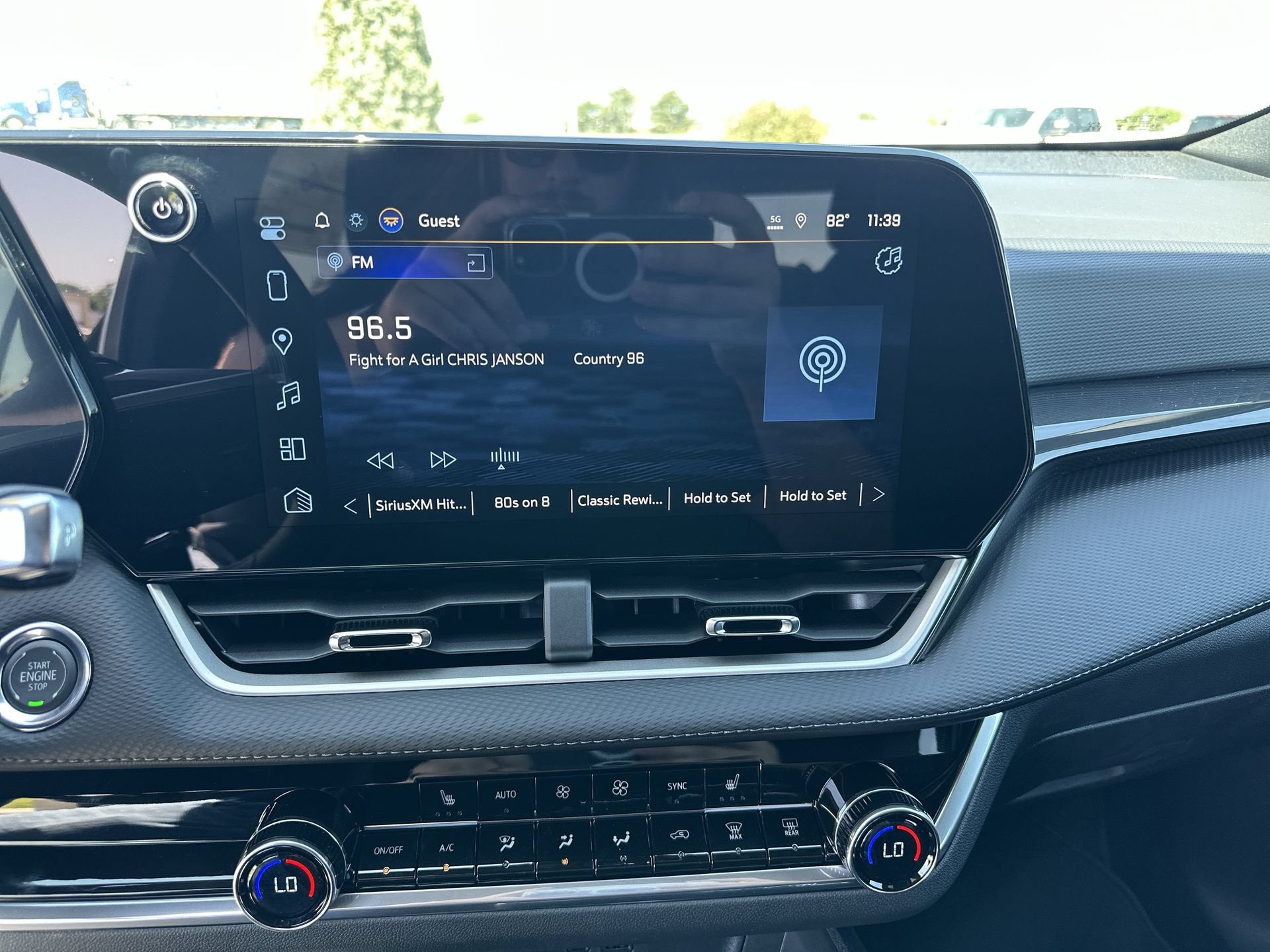 2027 Chevrolet Equinox LT - Photo 13