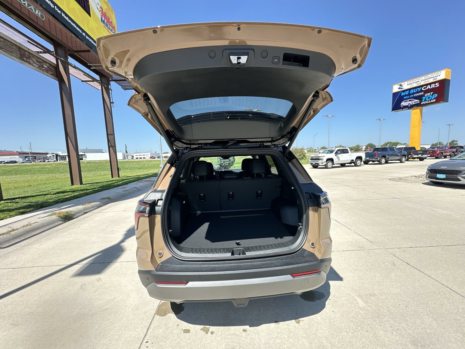 2027 Chevrolet Equinox LT - Photo 26