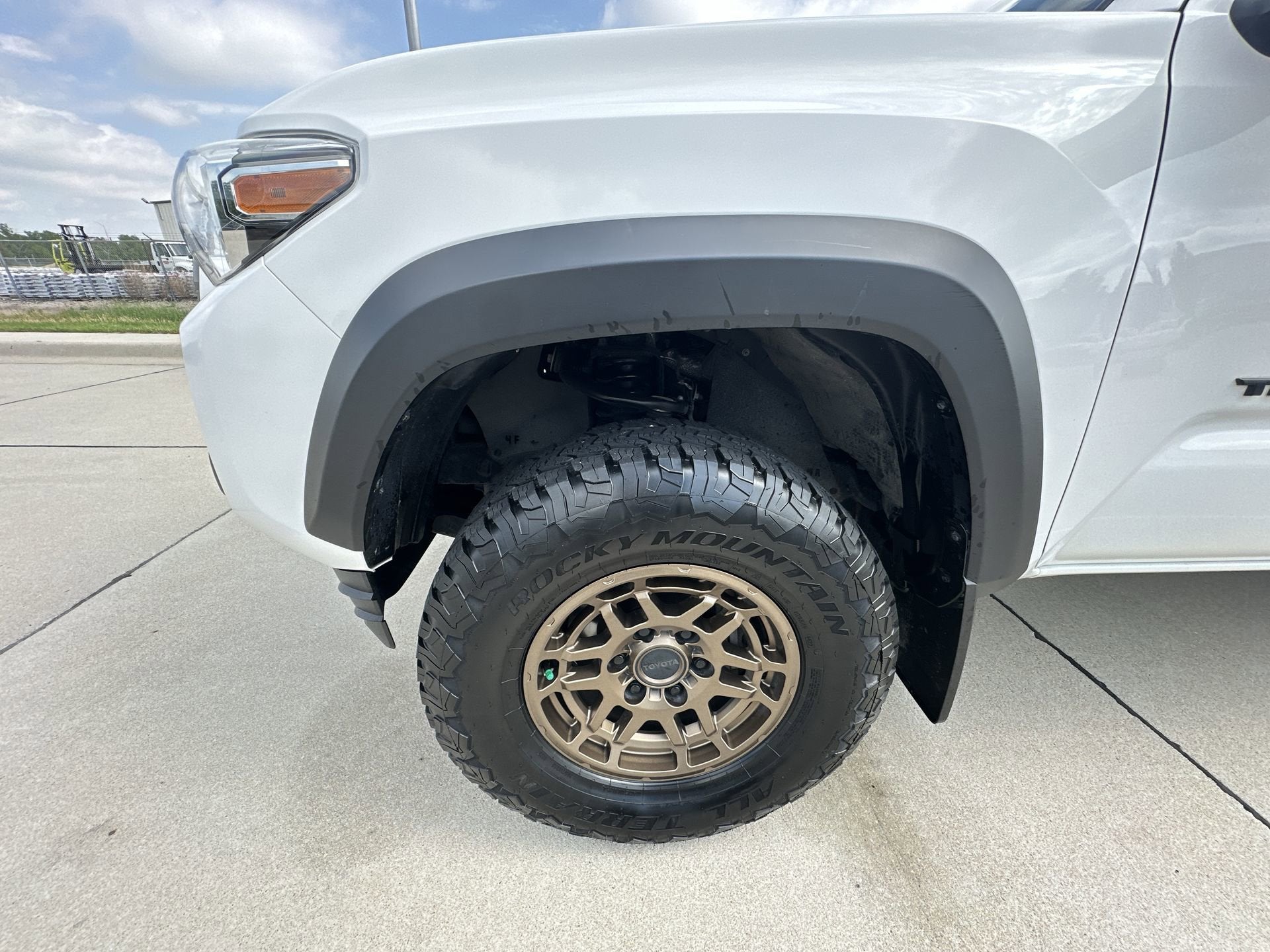 2022 Toyota Tacoma 4WD SR