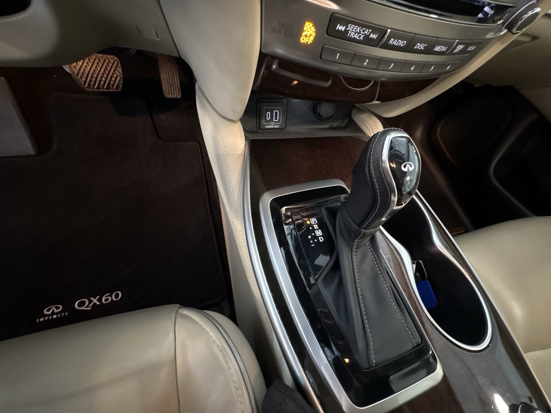 2019 INFINITI QX60 LUXE