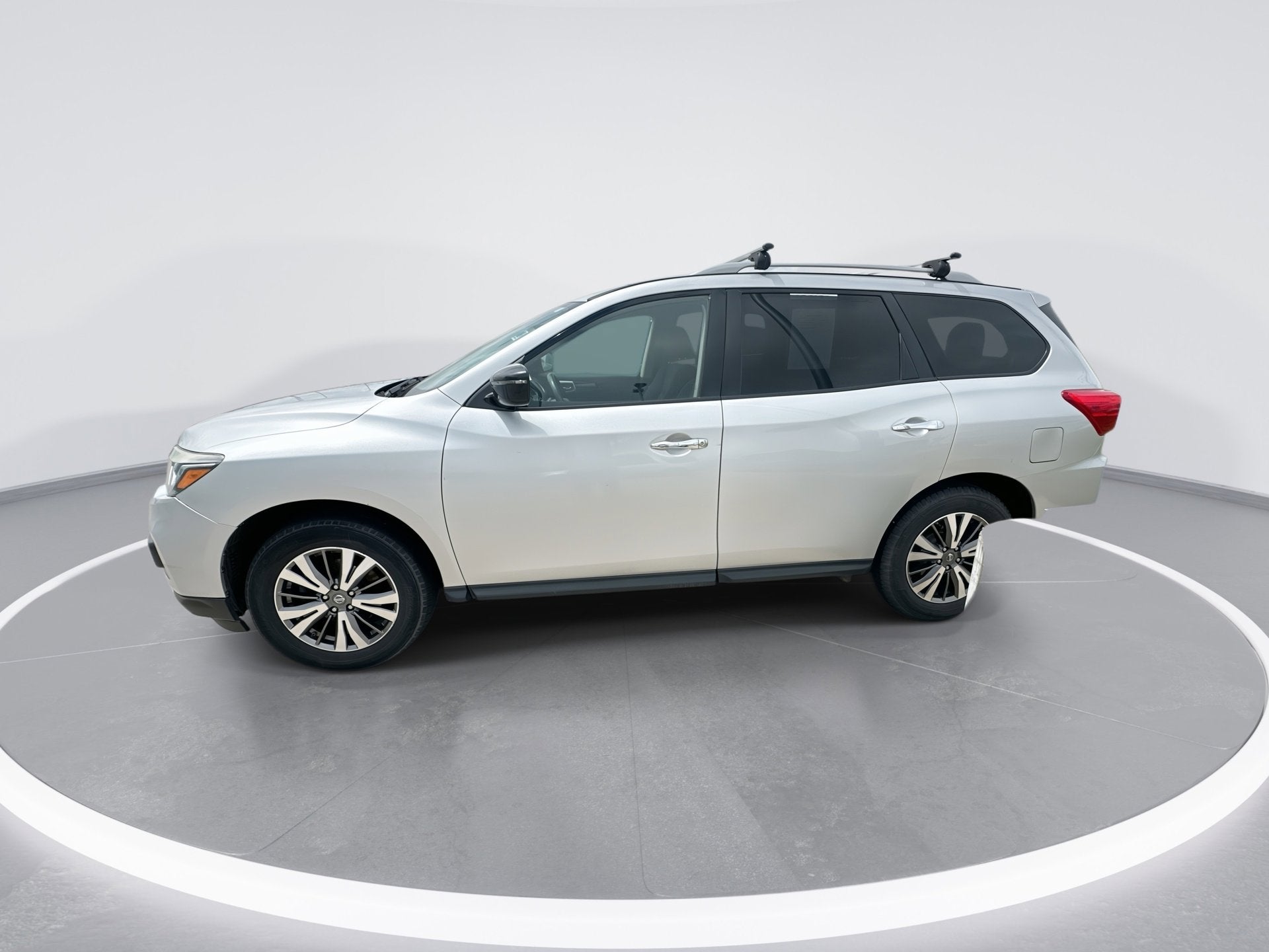 2018 Nissan Pathfinder SV
