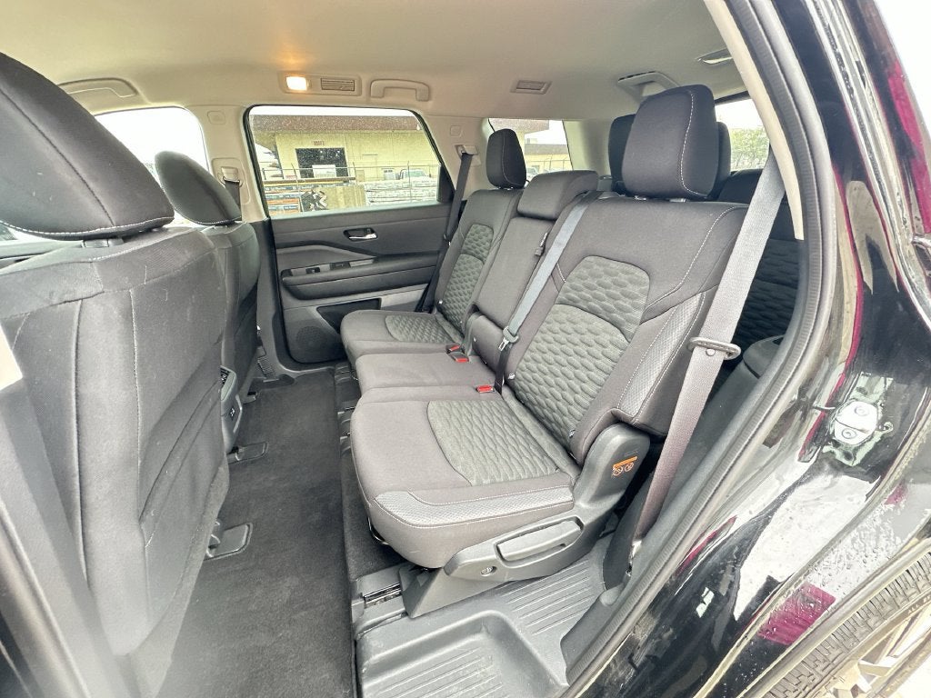 2022 Nissan Pathfinder SV 4WD