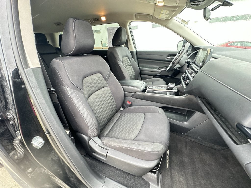 2022 Nissan Pathfinder SV 4WD