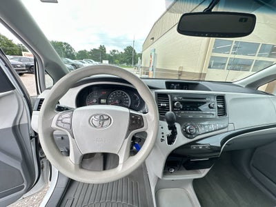 2013 Toyota Sienna LE AAS