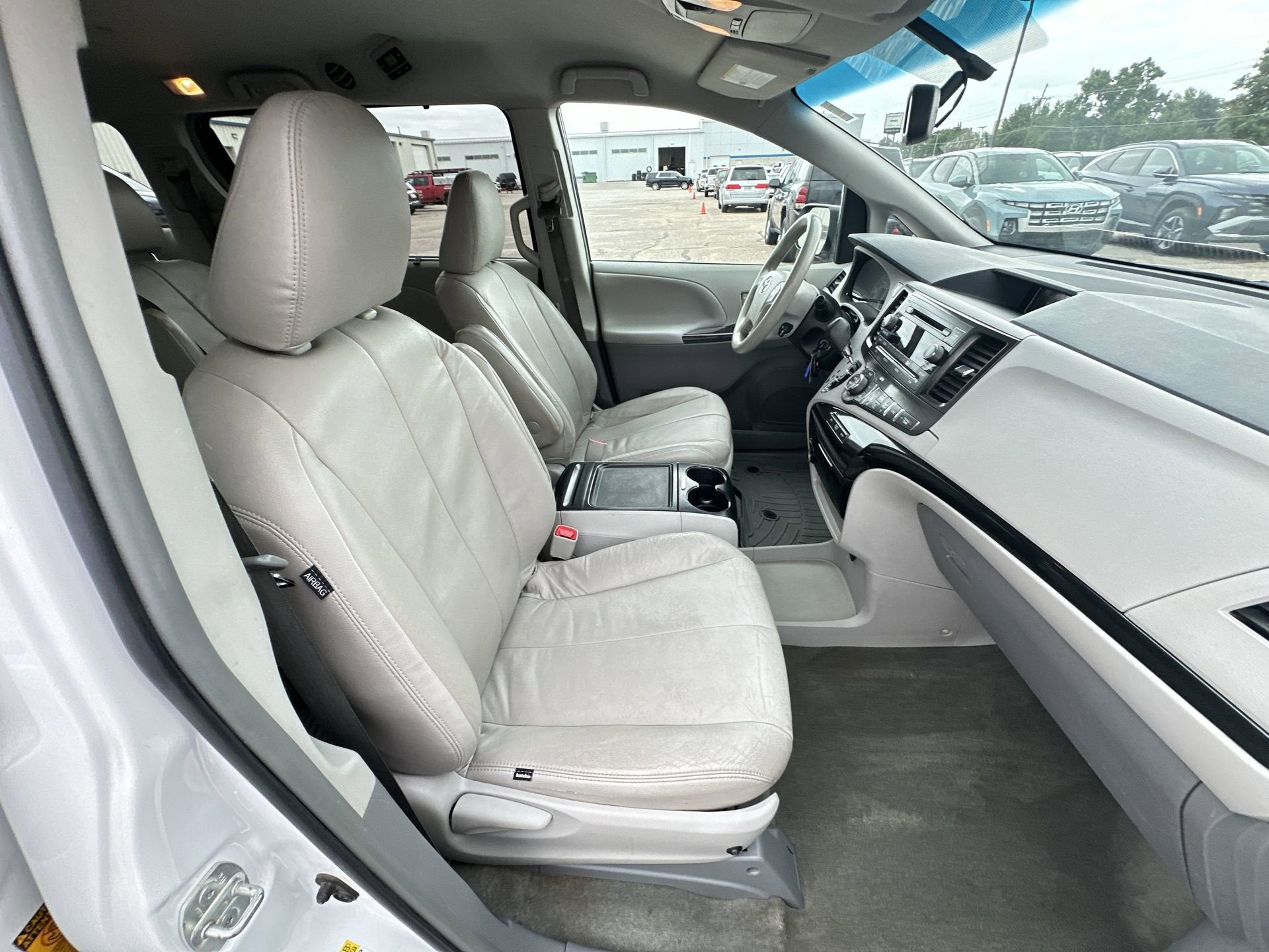 2013 Toyota Sienna LE AAS