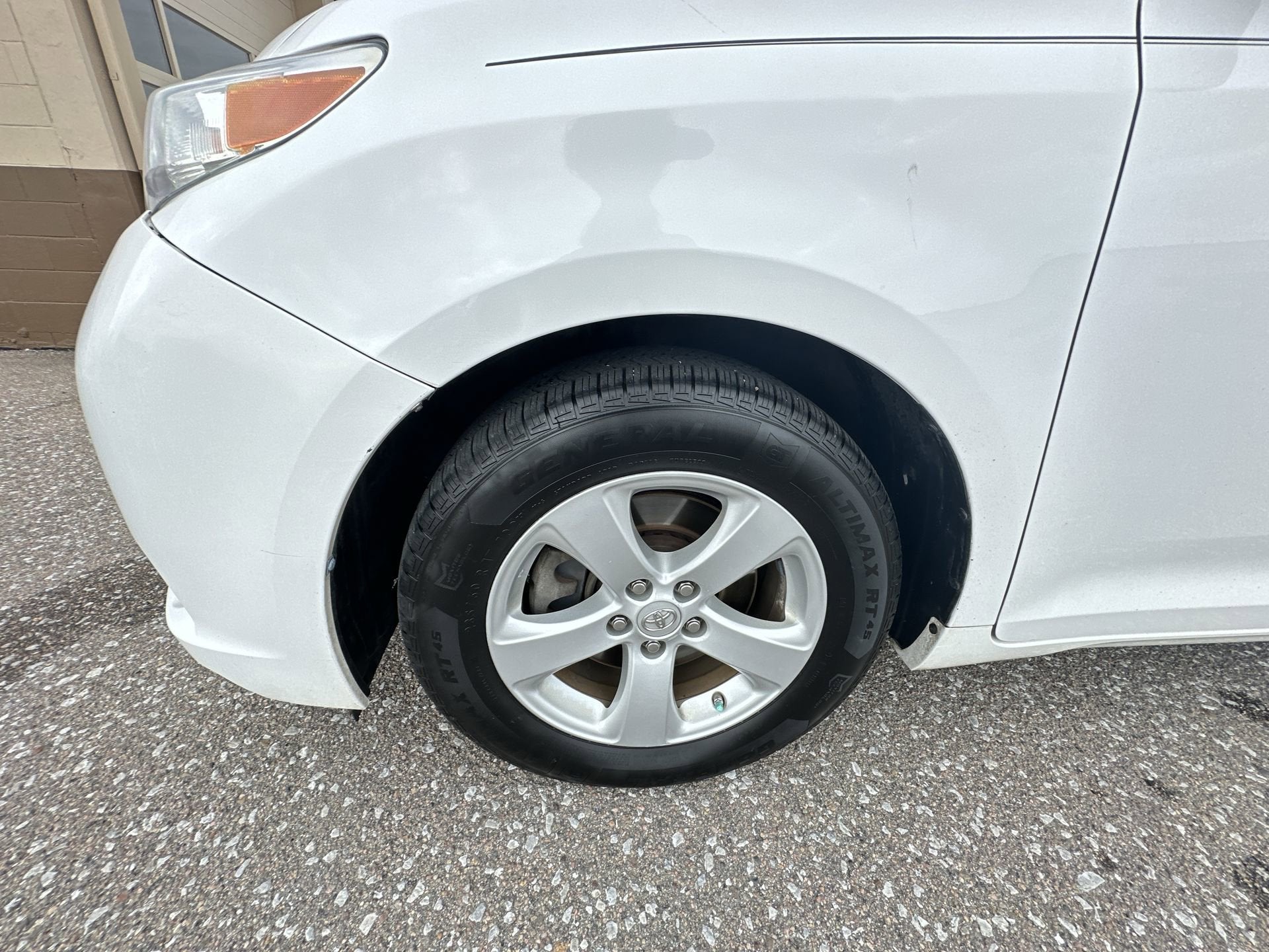 2013 Toyota Sienna LE AAS
