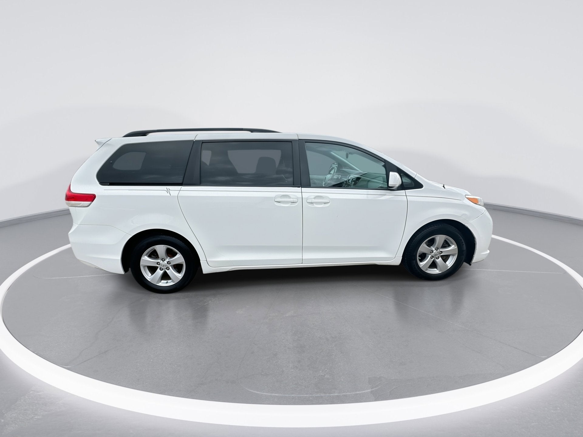 2013 Toyota Sienna LE AAS