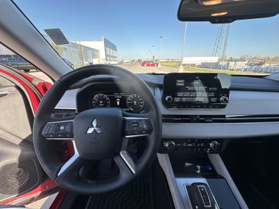 2023 Mitsubishi Outlander SEL