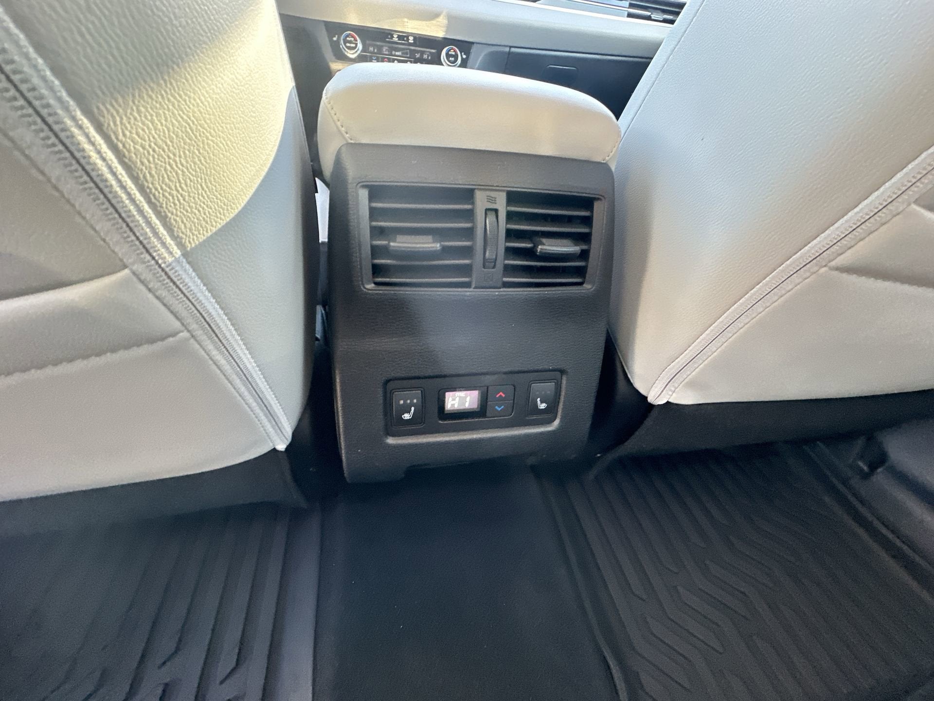 2023 Mitsubishi Outlander SEL