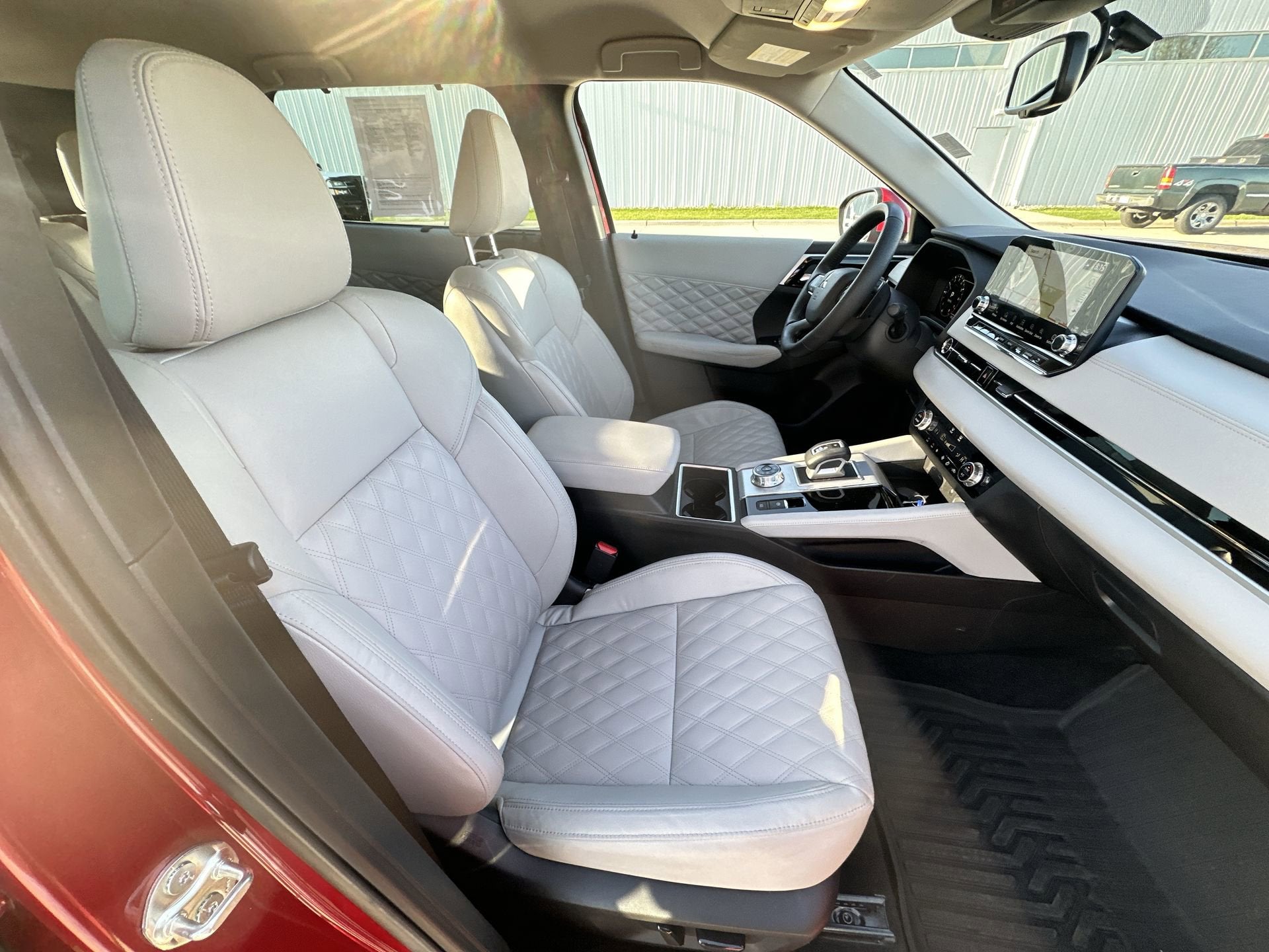 2023 Mitsubishi Outlander SEL