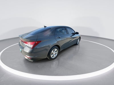 2023 Hyundai Elantra SE